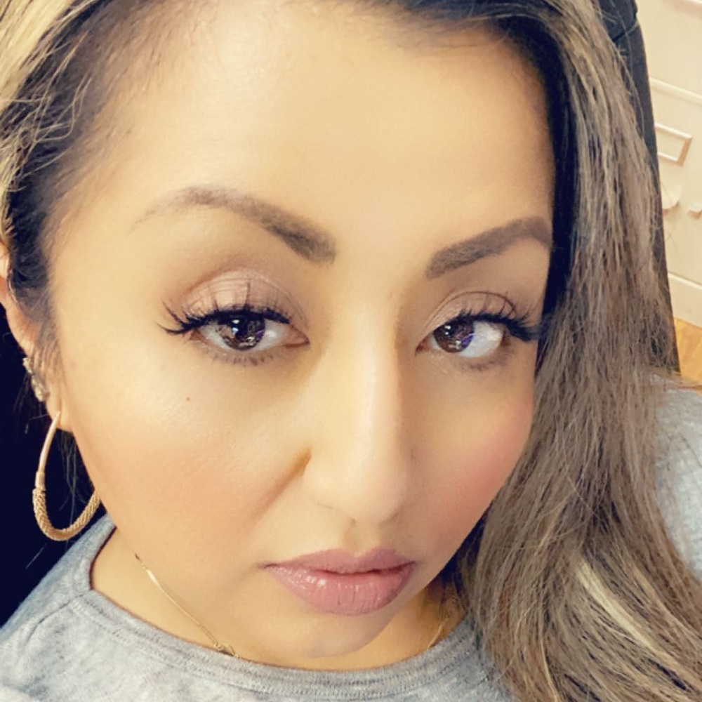 Meet your Posher, Carla